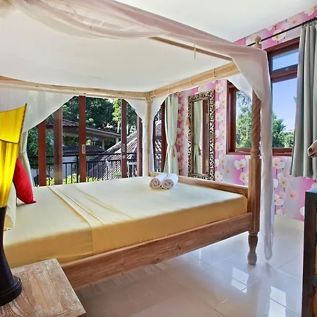 Legian Beach Villas