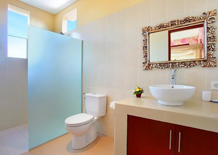 Legian Beach Villas
