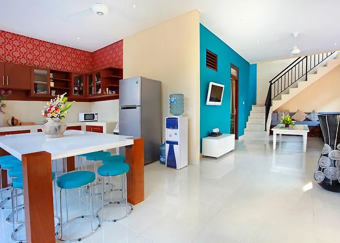 Отель Legian Beach Villas 3*