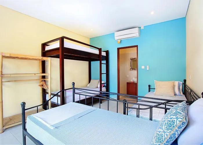 Отель Legian Beach Villas 3*