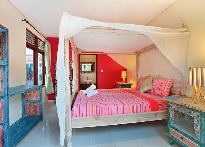 Отель Legian Beach Villas Легиан