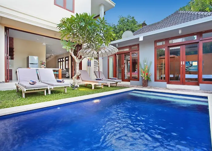 Отель Legian Beach Villas