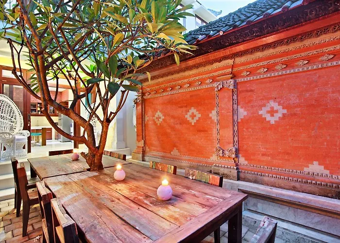 Отель Legian Beach Villas 3*