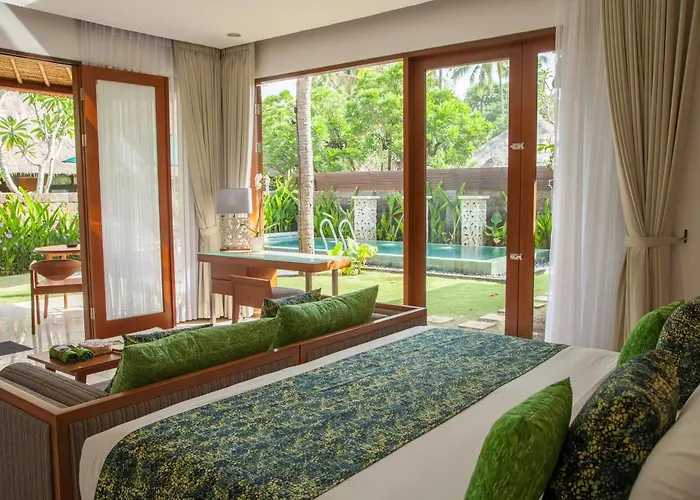 Legian Beach Villas 3* Легиан