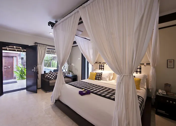 Legian Beach Villas Отель 3*