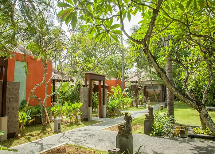 Legian Beach Villas Отель 3*