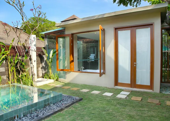 Отель Legian Beach Villas 3*