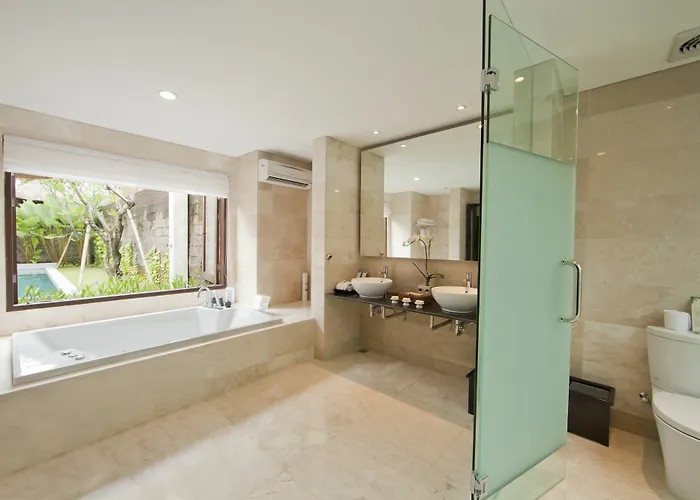 Legian Beach Villas Отель 3*
