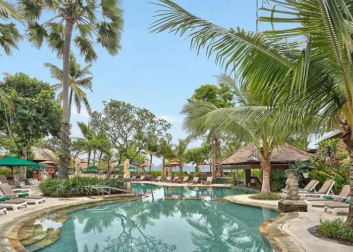 Legian Beach Villas Легиан